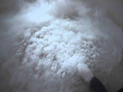 Zestaw: Wytwornica dymu ciężkiego 3000W LF3000+ płyn do dymu  20l Beamz